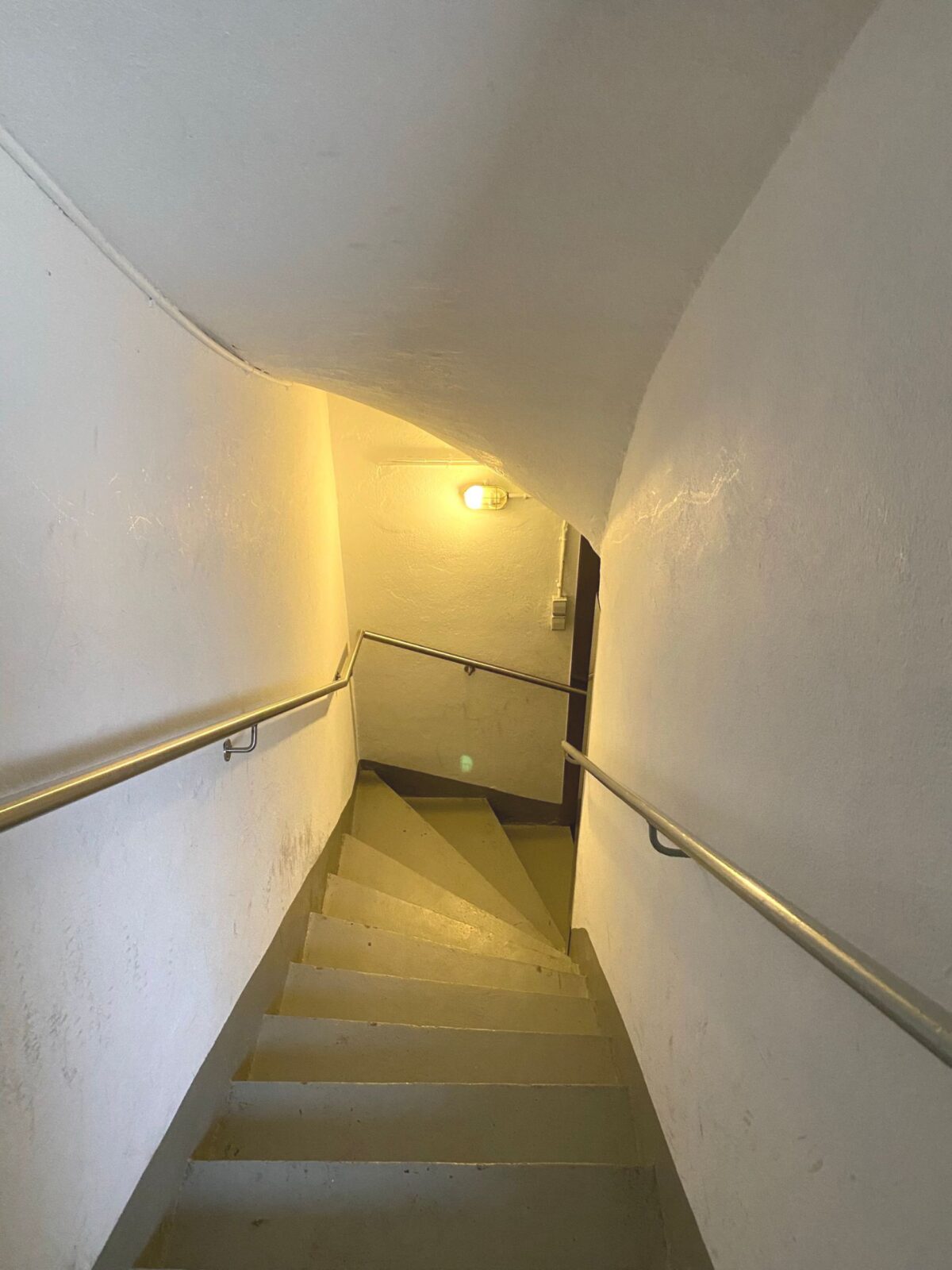 Treppen ins KG