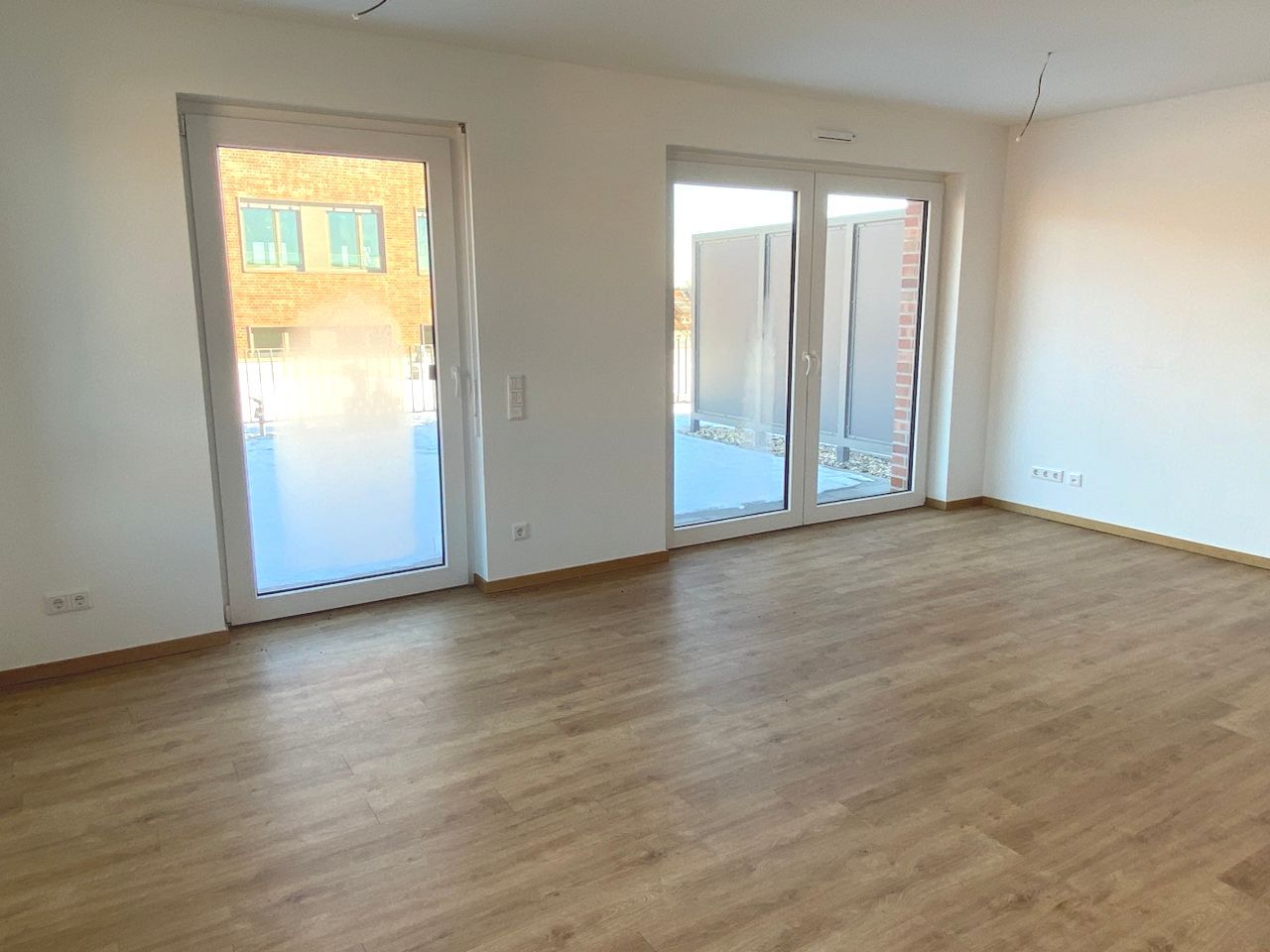 Helle 2-Zimmer-Wohnung mit großer Dachterrasse! - Photo 1