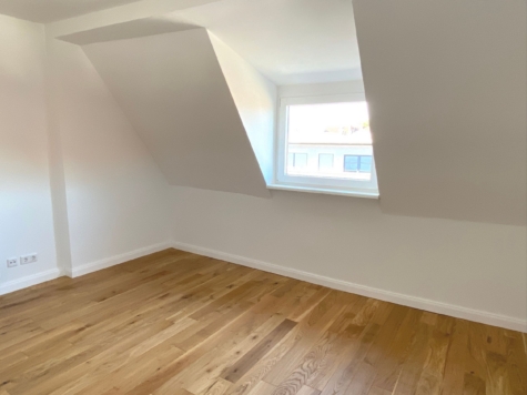 Renovierte 3-Zimmer-Dachgeschoss-Wohnung in Münster-Geist! - Wohnzimmer (84261)