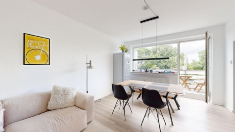 Stilvoller Wohntraum im beliebten Geistviertel mit Balkon in direkter Nähe zum Aasee! - Helles Wohnzimmer mit Balkon (90224)