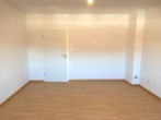Raum 3 - Renovierte 3-Zimmer-Dachgeschosswohnung OHNE Balkon am Bremer Platz!