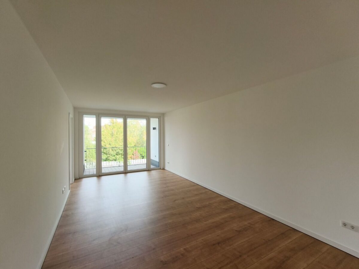 Wohnen / Zugang Loggia