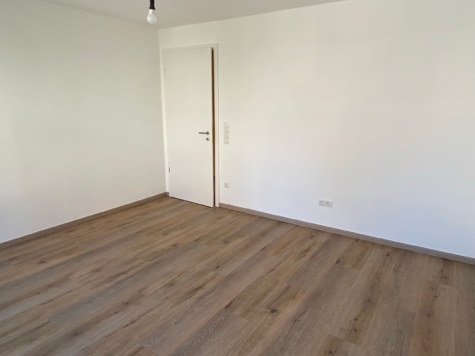 Moderne, schöne 3-Zimmer-Wohnung mit Dachterrasse und EBK! - Kinder-/Arbeits-/Gästezimmer (87526)