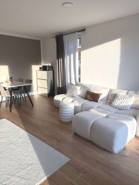 Schöne 2-Zimmer-Wohnung mit 2 Balkone, Keller, TG-SP in MS-Gievenbeck - Ess- und Wohnbereich (95236)