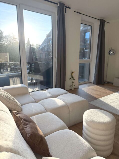 Schöne 2-Zimmer-Wohnung mit 2 Balkone, Keller, TG-SP in MS-Gievenbeck - Wohnen / Zugang Balkon 1 (95238)