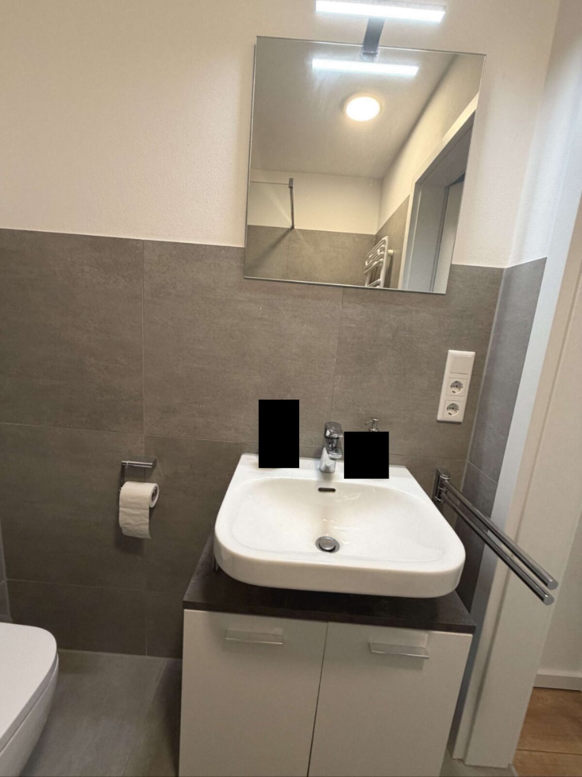 modernes Badezimmer