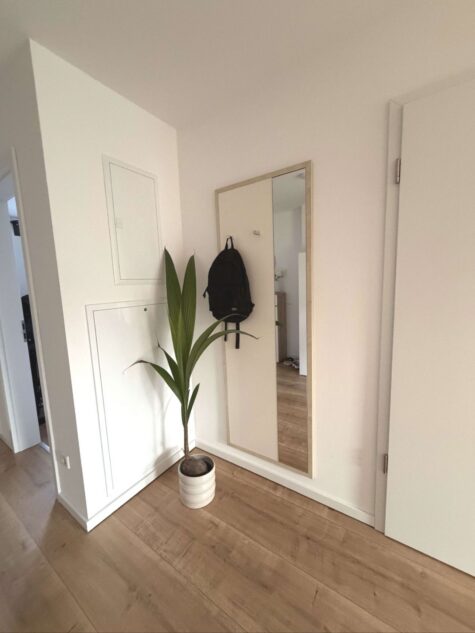 Schöne 2-Zimmer-Wohnung mit 2 Balkone, Keller, TG-SP in MS-Gievenbeck - Flur (95225)