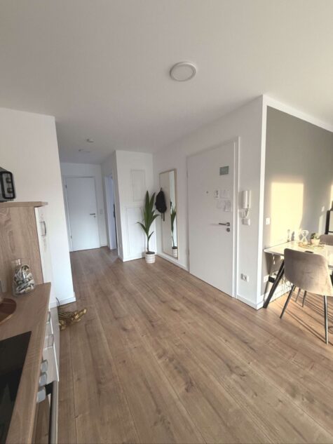 Schöne 2-Zimmer-Wohnung mit 2 Balkone, Keller, TG-SP in MS-Gievenbeck - Flur / Eingangsbereich (95226)