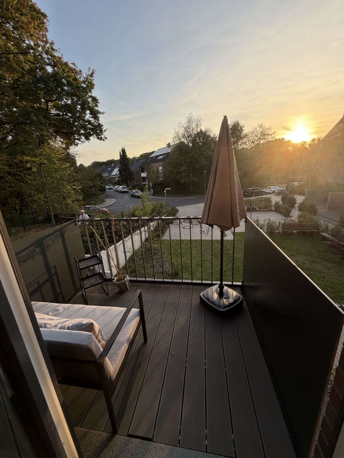 Balkon mit Sonnenuntergang