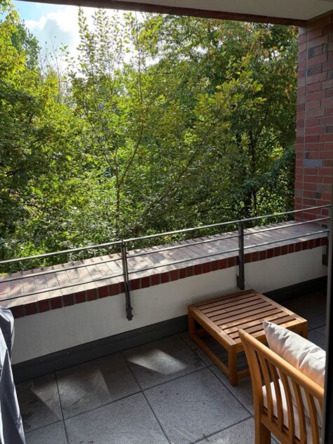 Schöne 2-Zimmer-Wohnung mit Loggia am Bohlweg. - Balkon (94764)